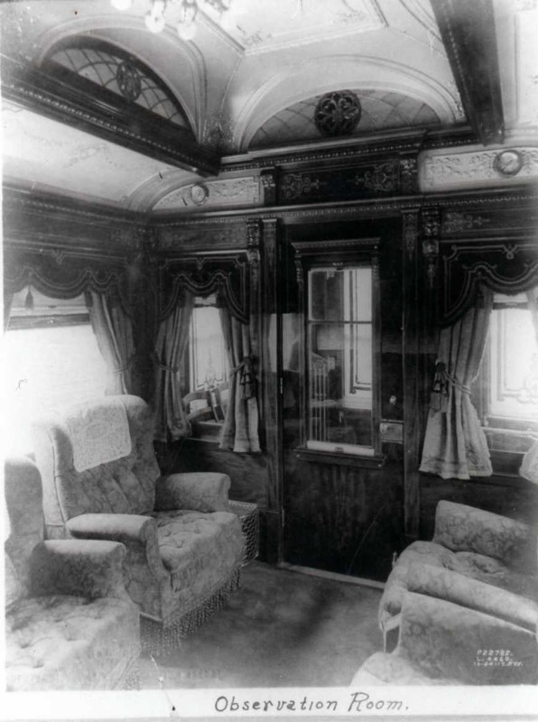 Detail of center car guest berth adjacent to marble walled bath, pre